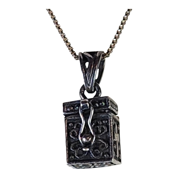 Vintage 925 Sterling Silver Prayer Box Locket Necklace Italy TBE Gothic Artisan - Picture 1 of 12